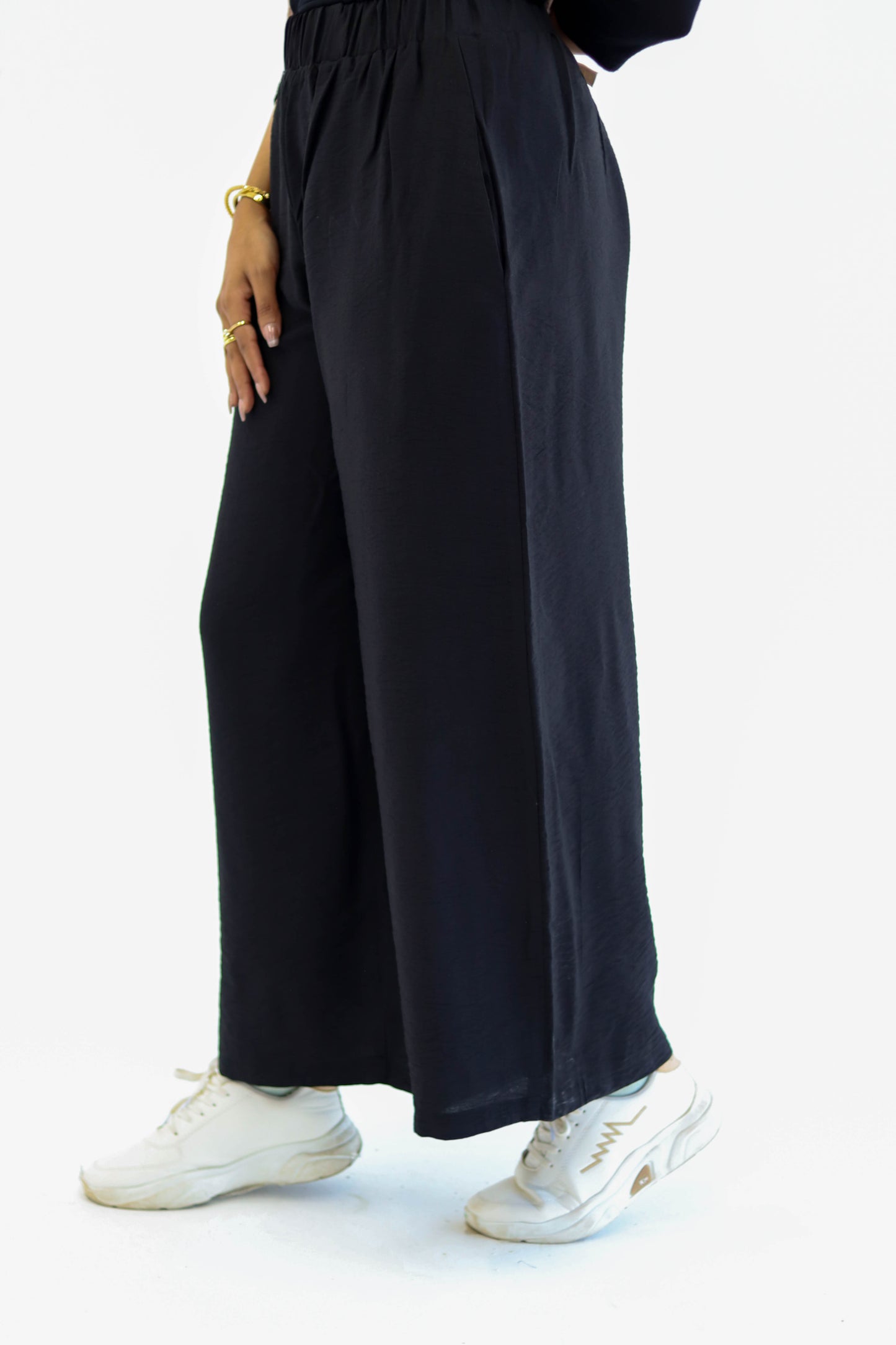 Wide-Leg Black Pants