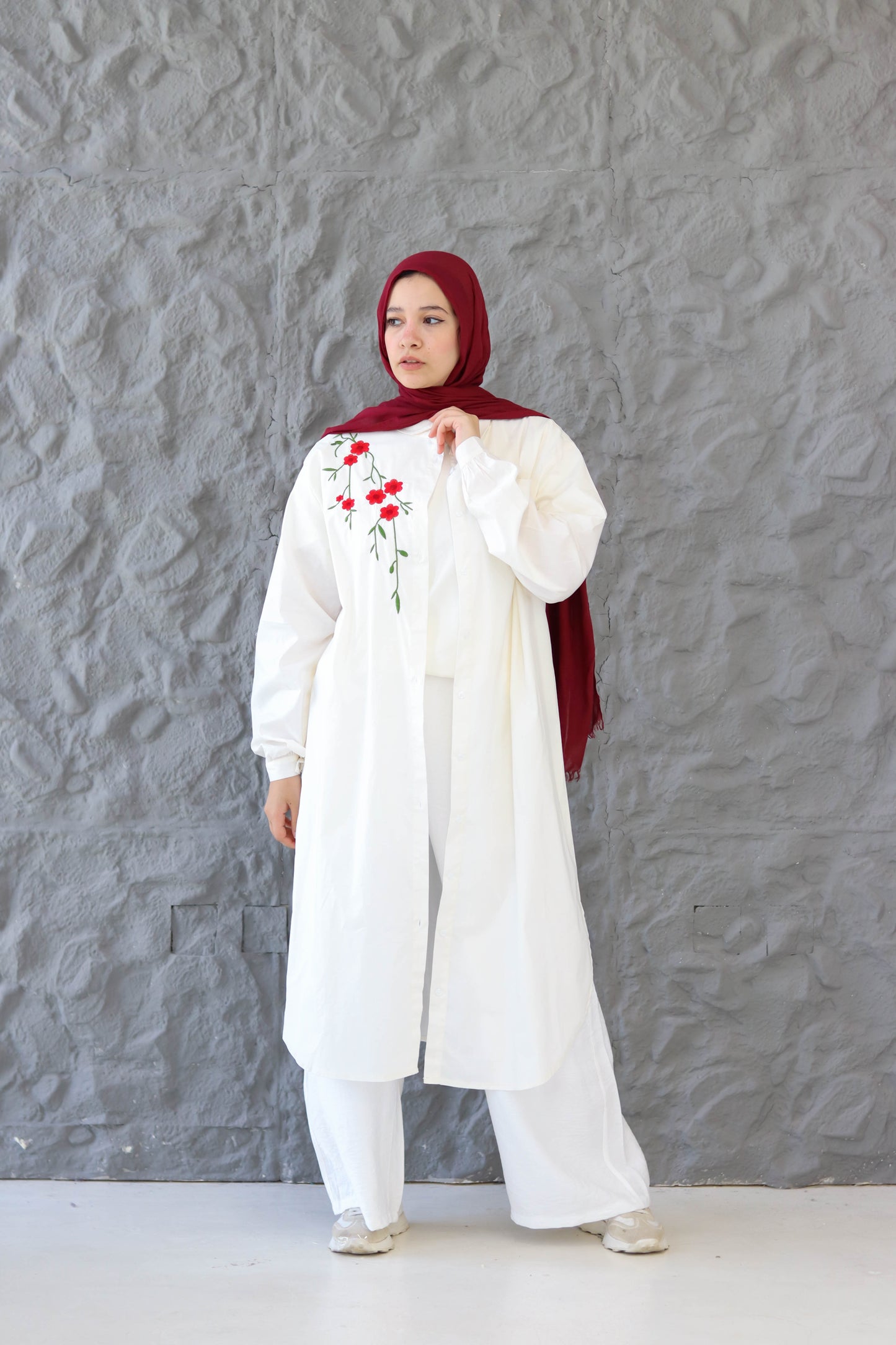 Flurry Embroidered Poplin Cotton Long Shirt in White