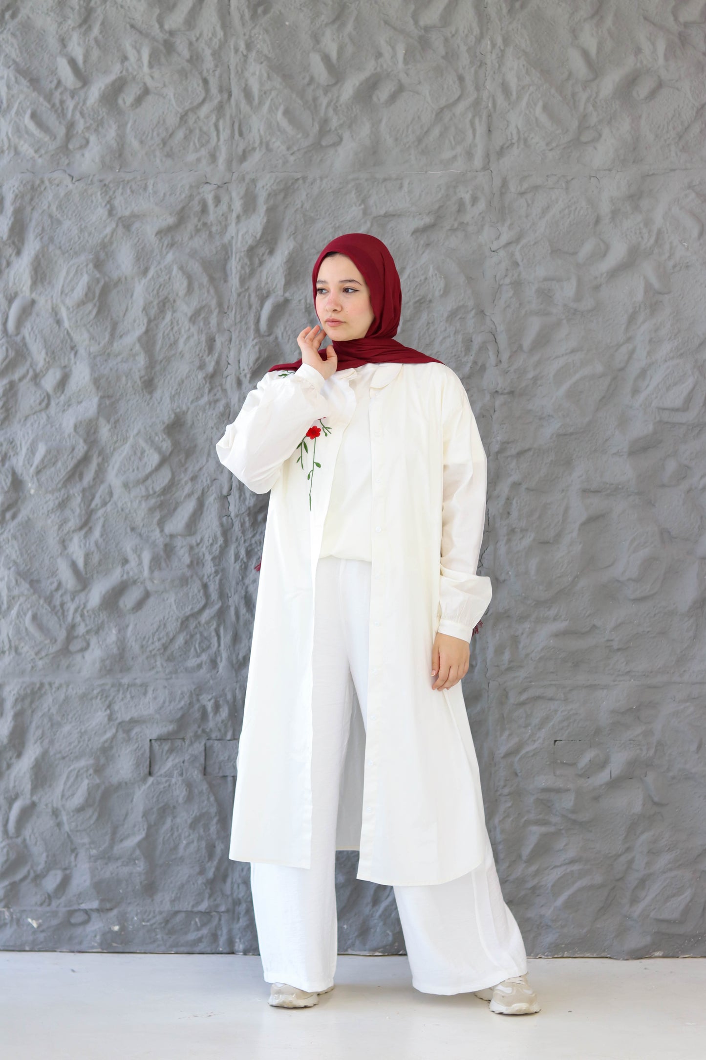 Flurry Embroidered Poplin Cotton Long Shirt in White