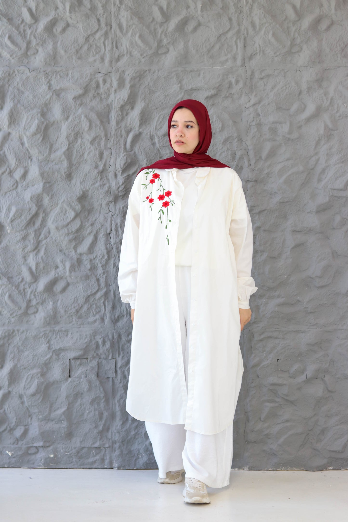 Flurry Embroidered Poplin Cotton Long Shirt in White
